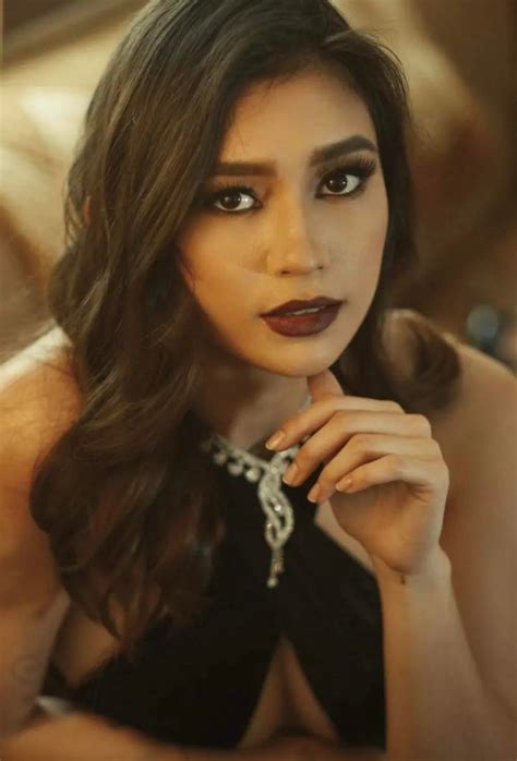 Vivamax bombshell Katrina Dovey super proud sa usaping sex: I .